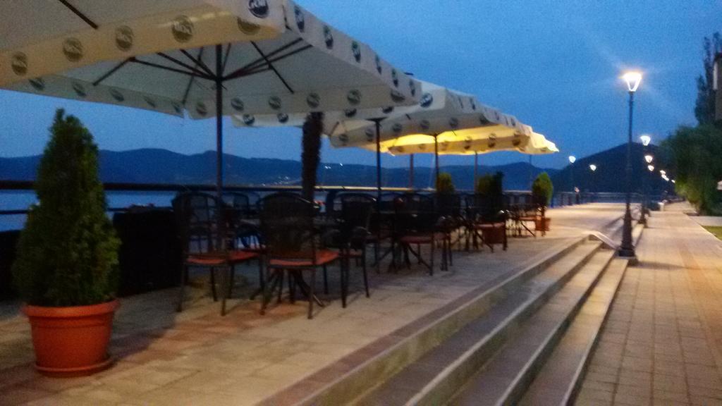 Appartamento Zlatna Ribica Golubac Esterno foto