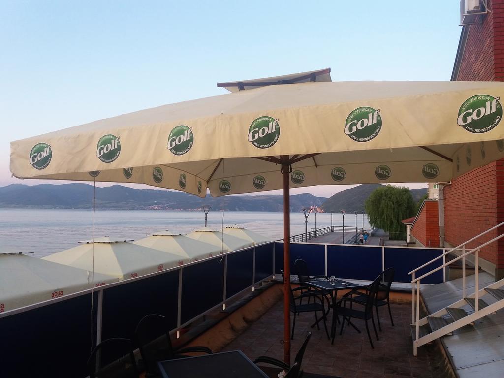 Appartamento Zlatna Ribica Golubac Esterno foto